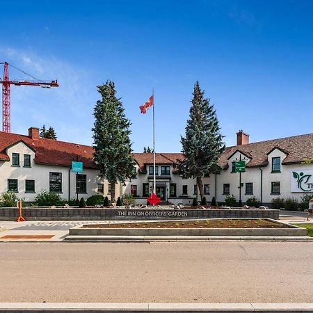 The Inn On Officers' Garden YYC المظهر الخارجي الصورة